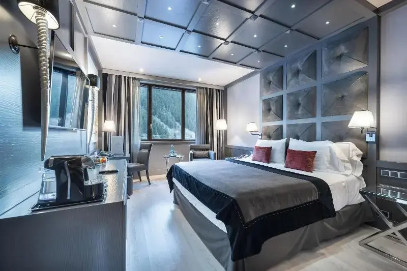 Hotel Val De Neu - Chambres