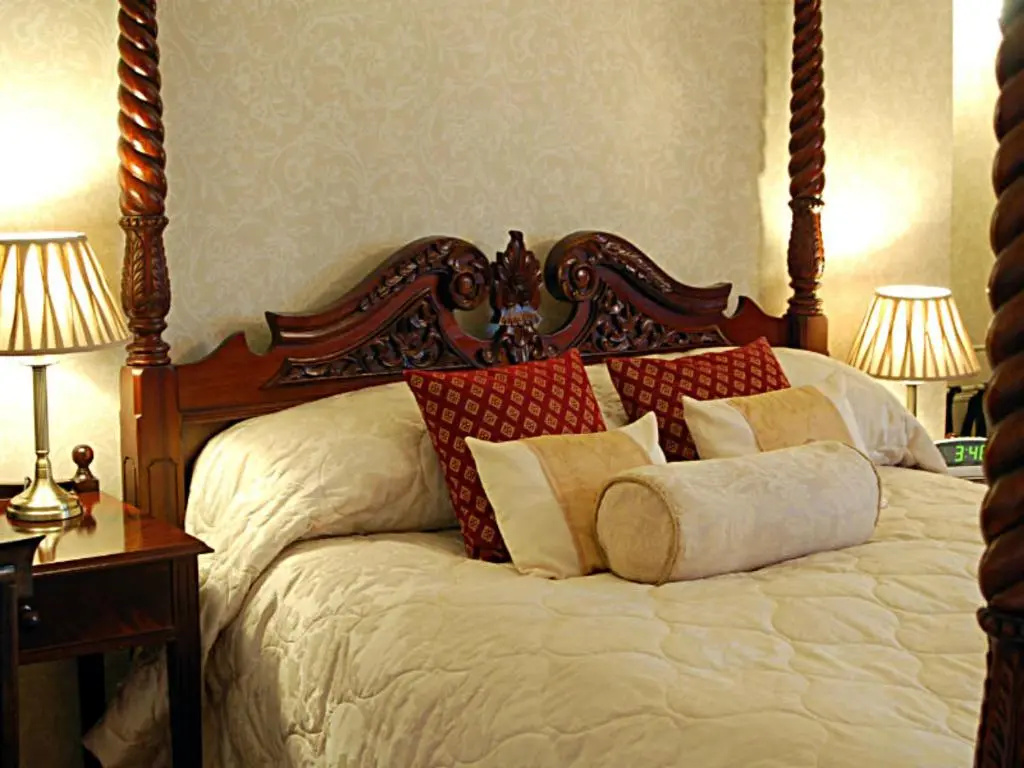 Choughs Nest Hotel