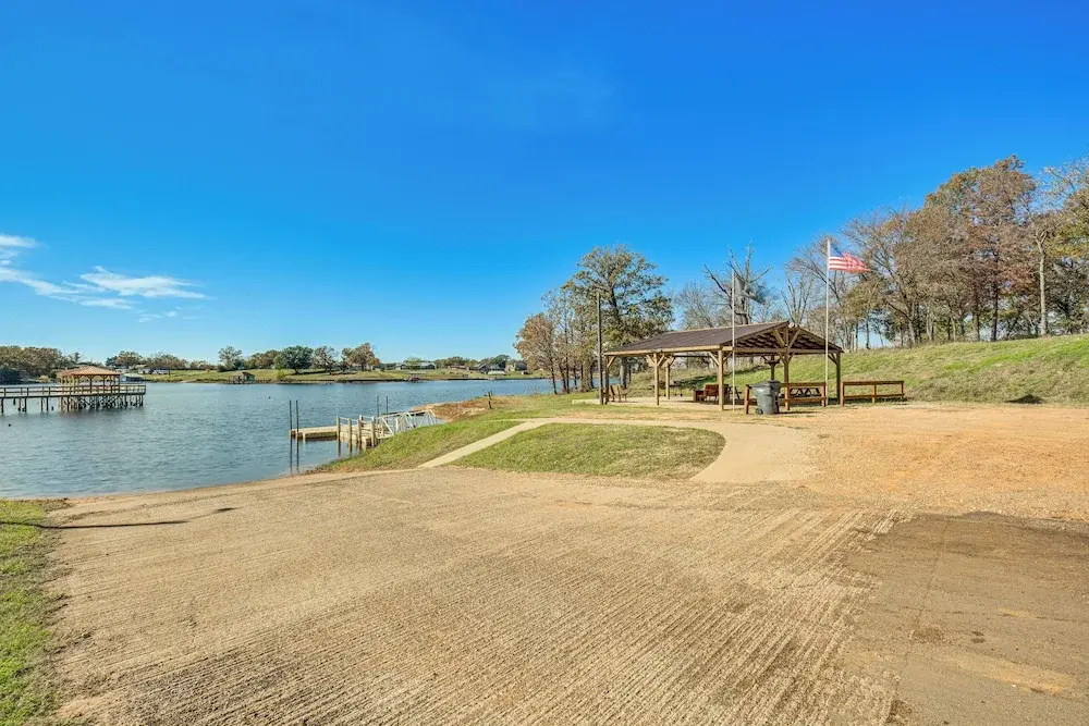 Lake Fork Cabin w/ Boat Launch & Fishing Pier