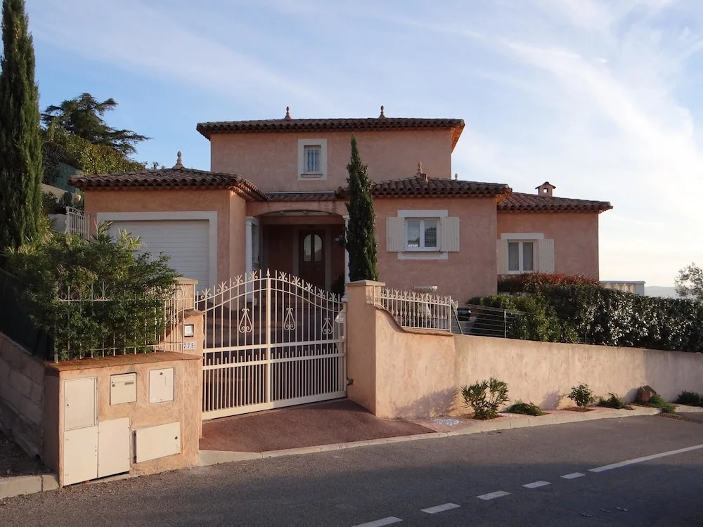 Villa With 3 Bedrooms in Fréjus, With Wonderful Mountain View, Private