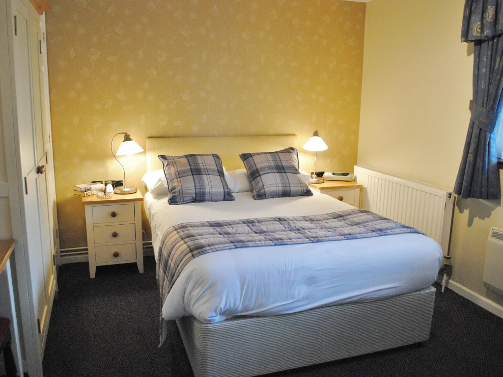 Standard Double room (full double bed)
