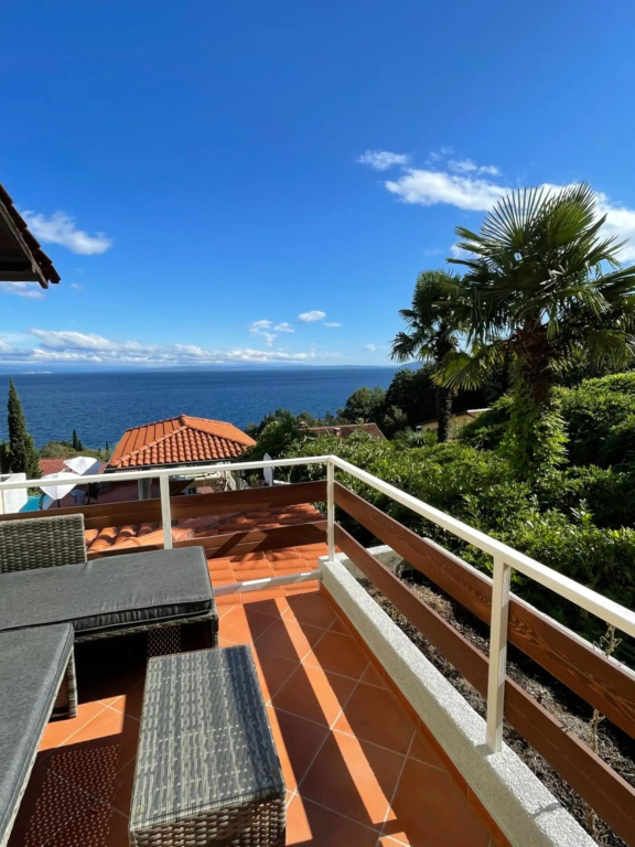 VILLA LOVRAN - heated pool - 5 min walk to the beach - incredible sea view - фото 14