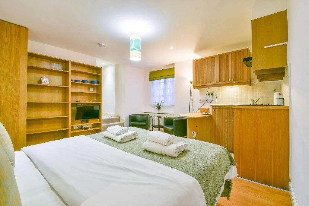 Studios 2 Let North Gower — 4