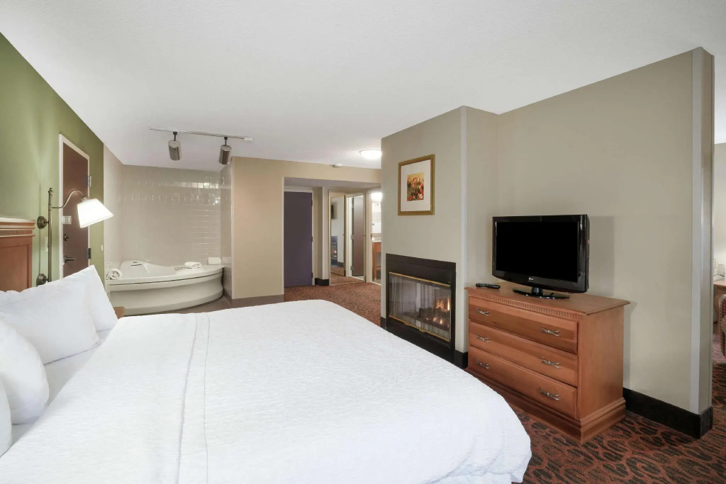 Double Studio (full double bed)