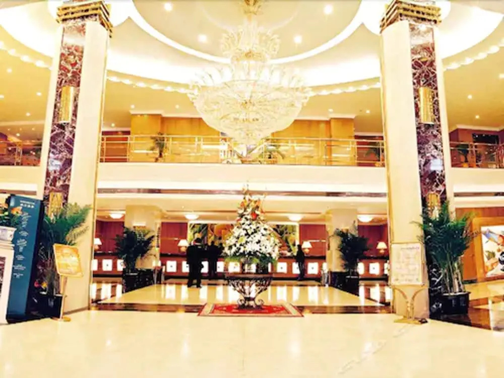Lobby & Reception