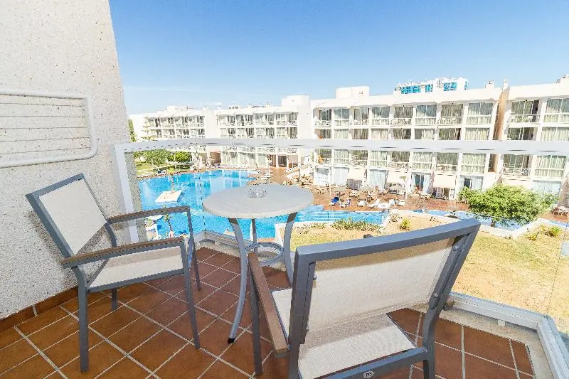 Eix Alzinar Mar Aparthotel - Chambres