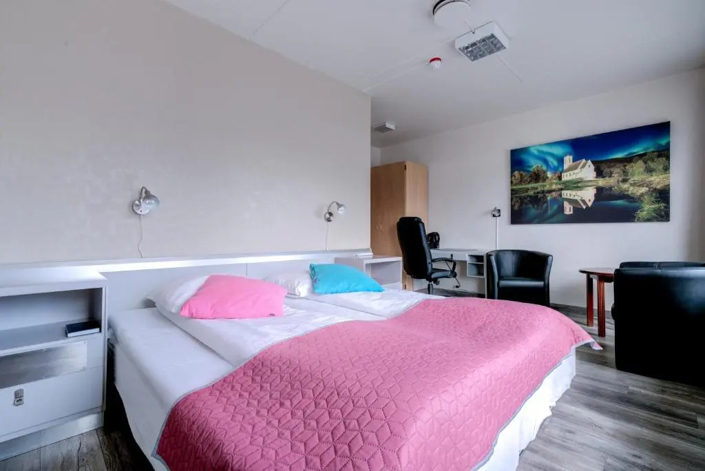 Standard Double room (full double bed)