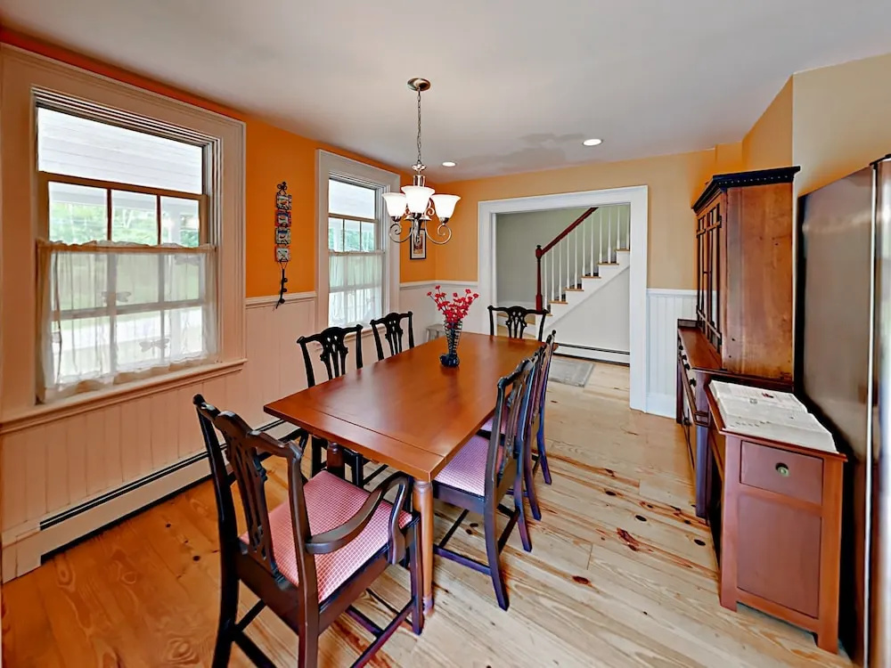 Classic New England 3 Bedroom Home 2