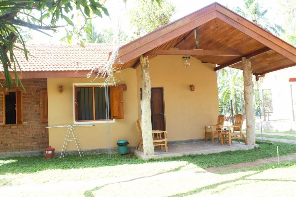Villa Shade