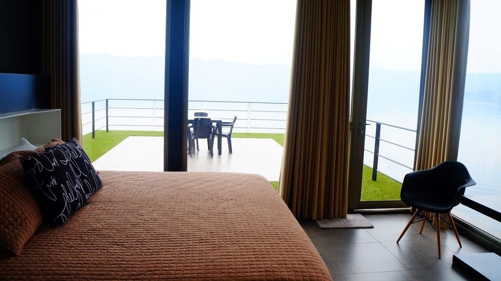 Balcony & Terrace