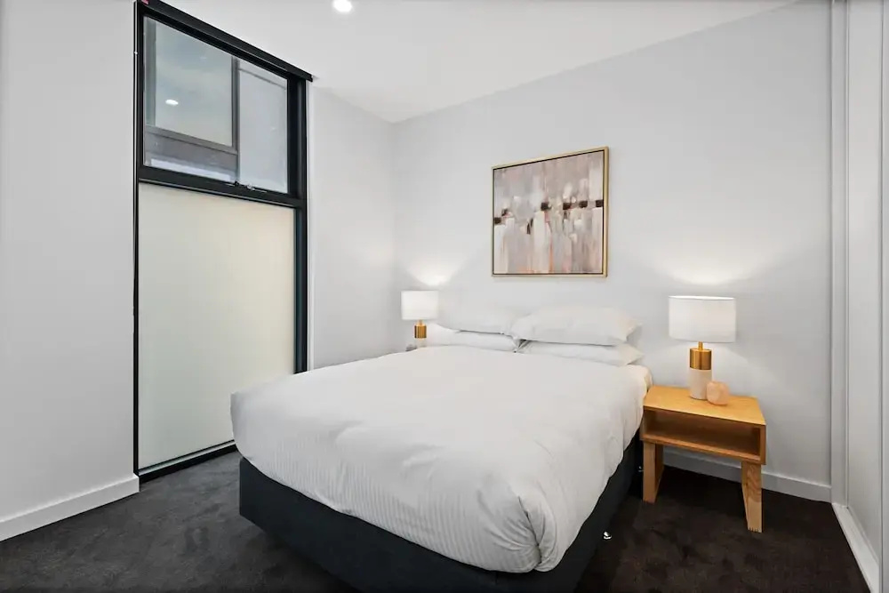 Modern Apartment on Burgundy Precinct & Parklands