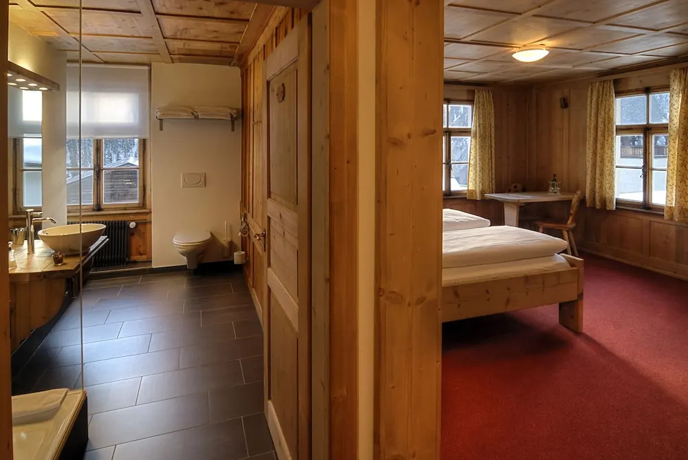 Superior Double room with balcony (full double bed)