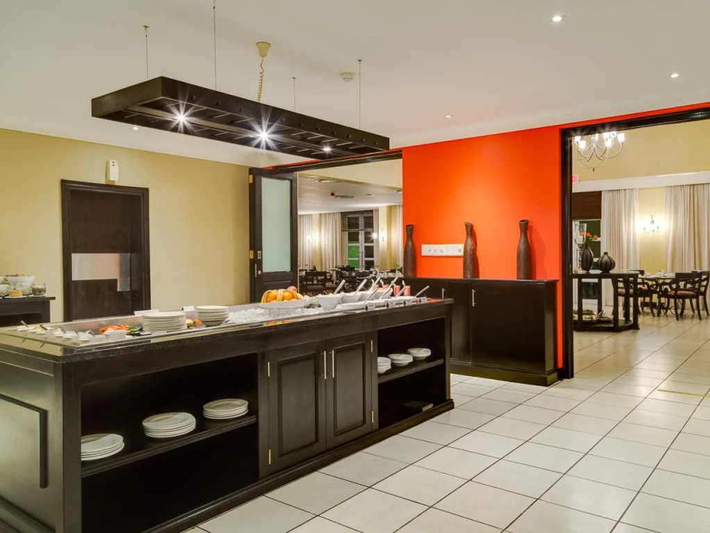 Protea Hotel by Marriott Bloemfontein - фото 13