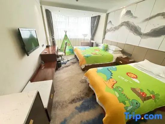 Standard Family room with city view