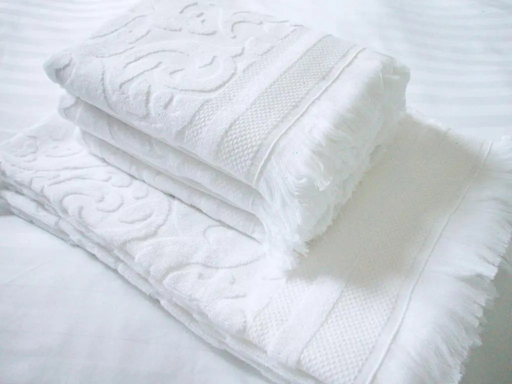 Deluxe Double room with garden view full double bed