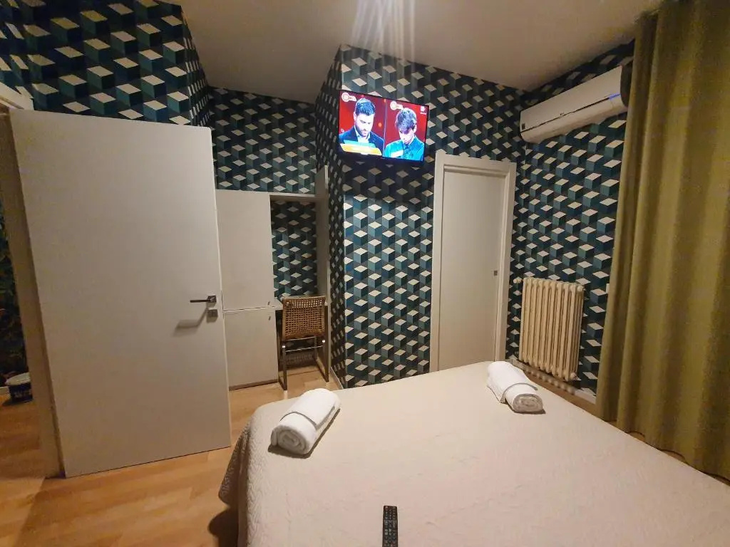 Standard Double room with garden view (full double bed)
