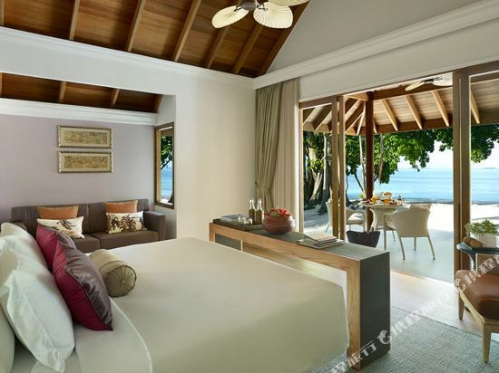 Dusit Thani Maldives