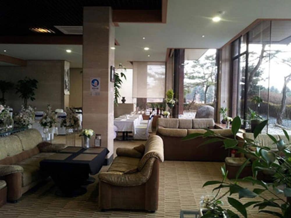 Hotel The Base — 2
