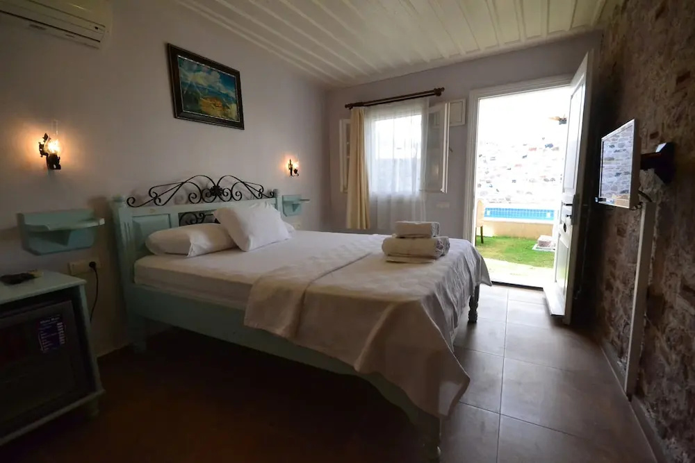 Standard room with view
