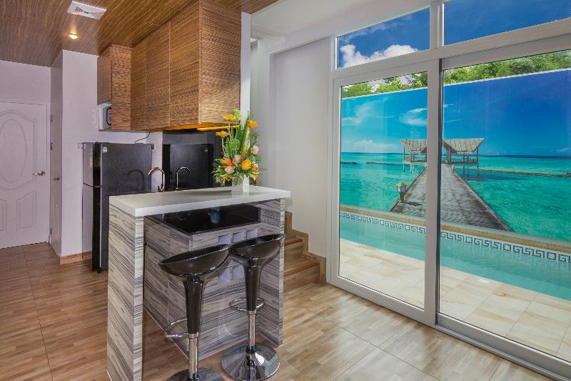 Вилла с 3 комнатами с балконом в Tropicana Pool Villa
