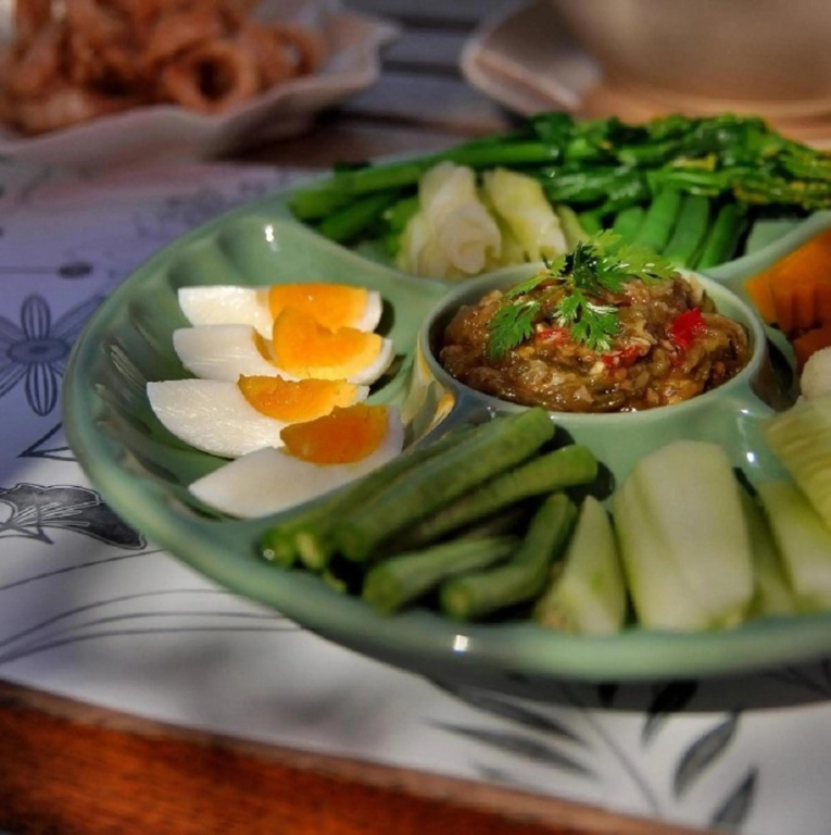 Food & Beverage