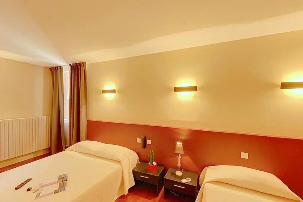 Economy room