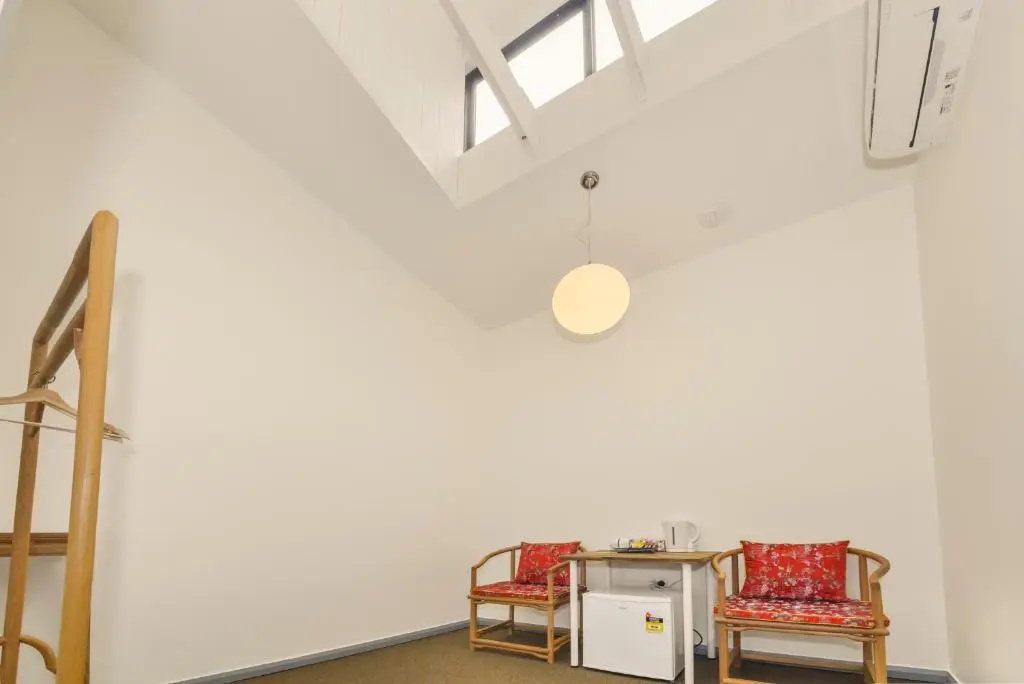 Deluxe Double room (full double bed)