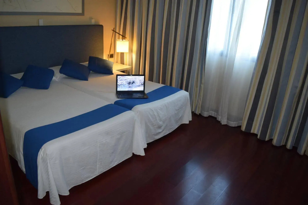 Hotel Puerta de Alcalá - Général