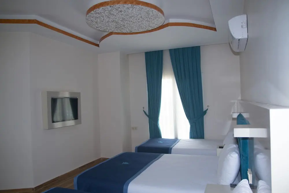 Standard Triple room with balcony