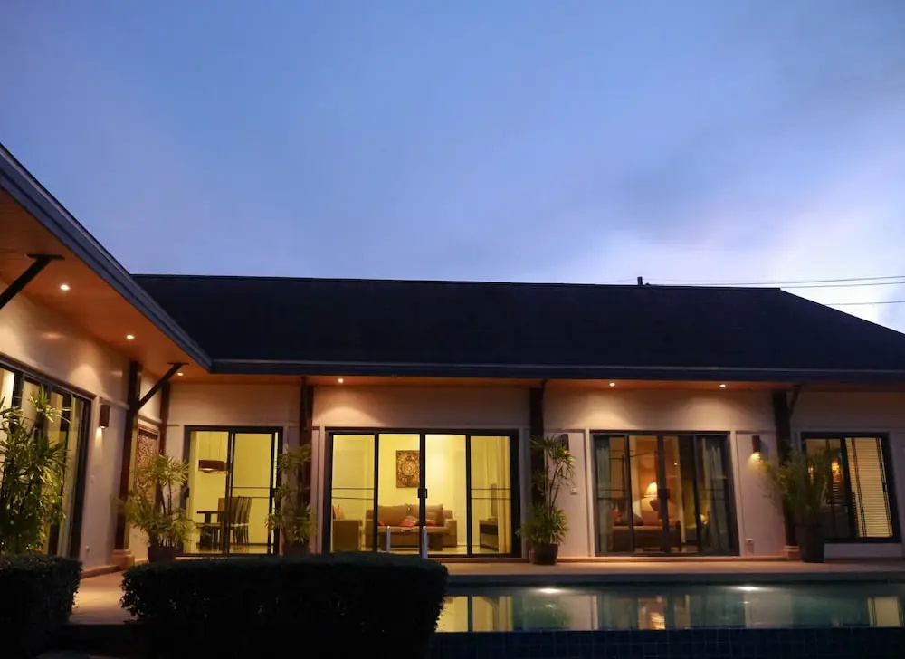 Vacation Pool Villa Naiharn Phuket