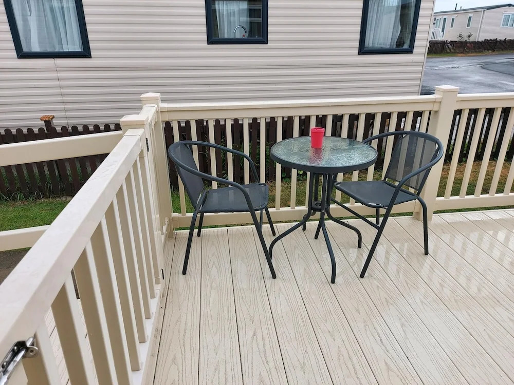 Cozy Coastal Retreat in Brean - фото 19