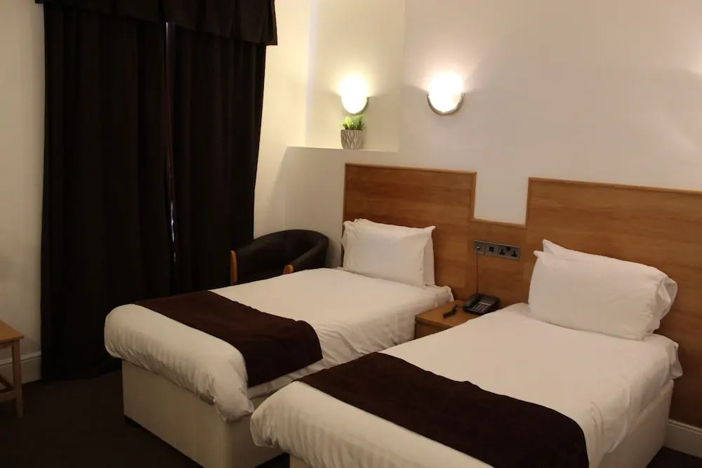Four Saints Brig Y Don Hotel - Chambres