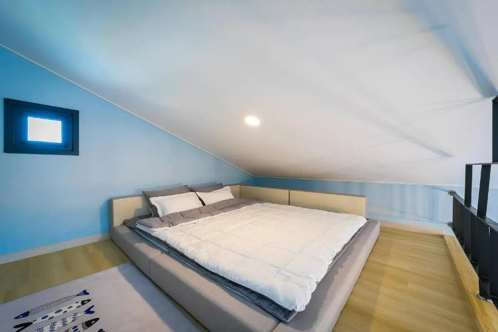 Gangneung Haesollaeeum Pension — фото