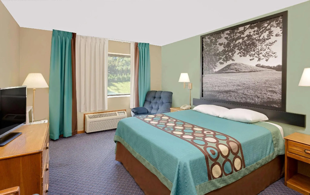 Standard Double room (full double bed)