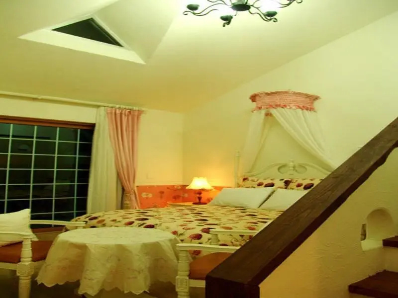 Deluxe Double Duplex room (full double bed)