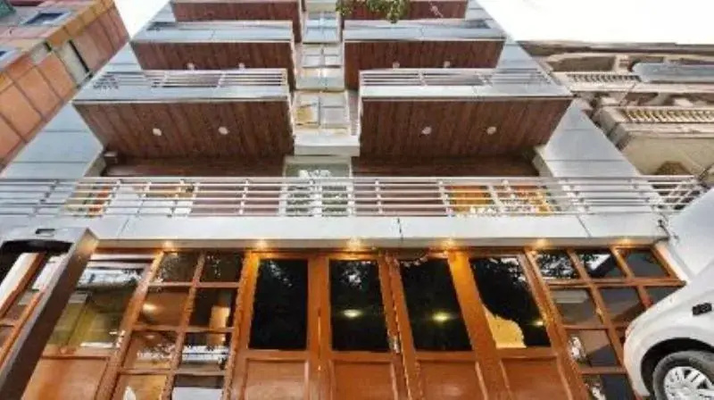Hotel Silver Saffron Peeragarhi