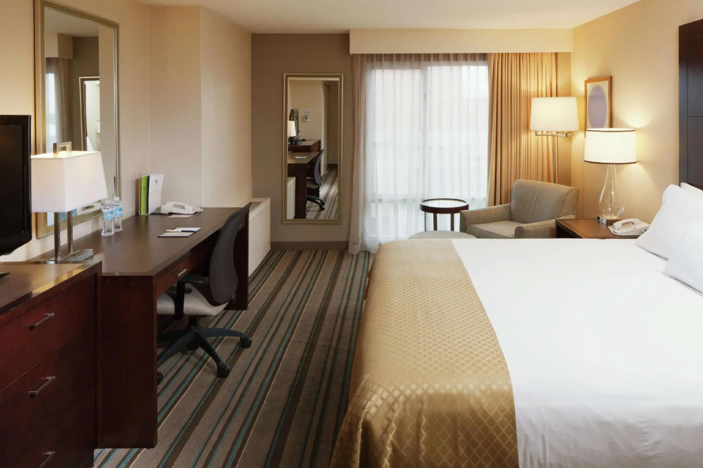 DoubleTree by Hilton Chicago - North Shore Conference Center - Chambres