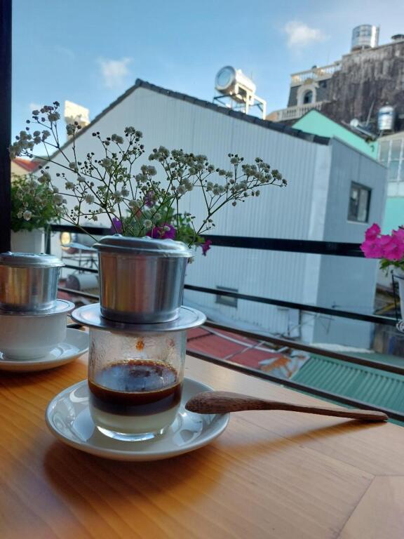 Sleep in Dalat Hostel by null