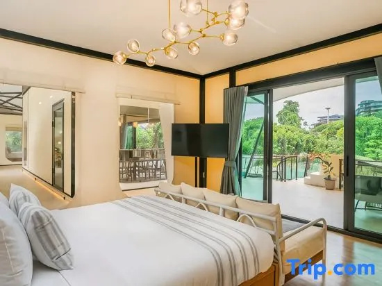 Standard room with lake view