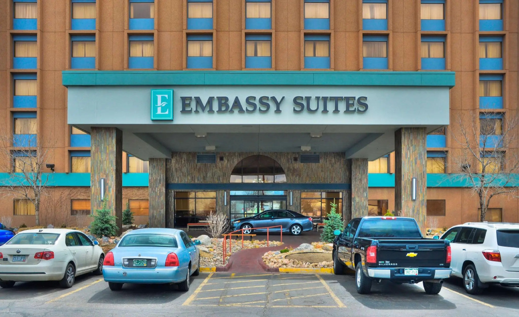 Embassy Suites by Hilton Denver Central Park - Chambres