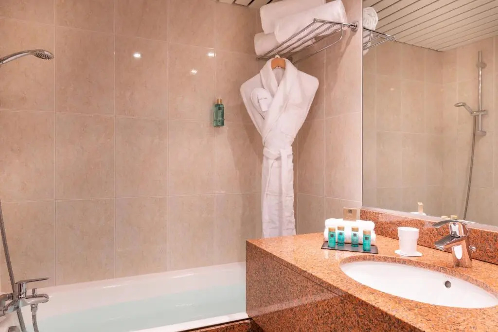 Le M & Spa Bordeaux Aéroport by Hôtels & Préférence - Chambres