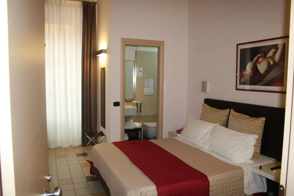 Hotel photo 12