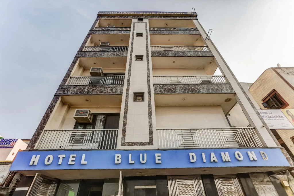 OYO 84491 Blue Diamond