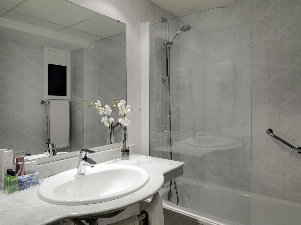 H10 Delfín - Adults Only - Général