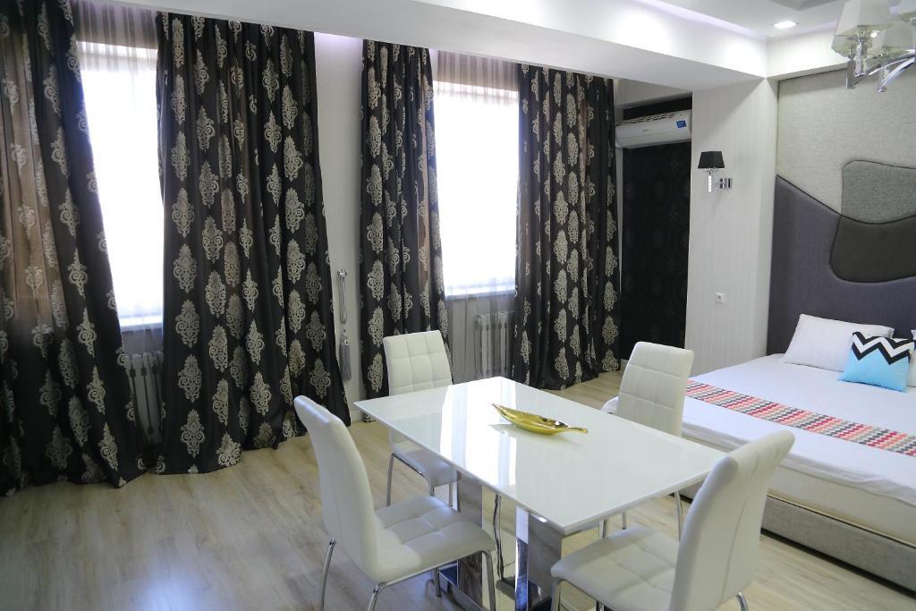 Бишкек: Апартаменты Royal Gold Apartment Bishkek