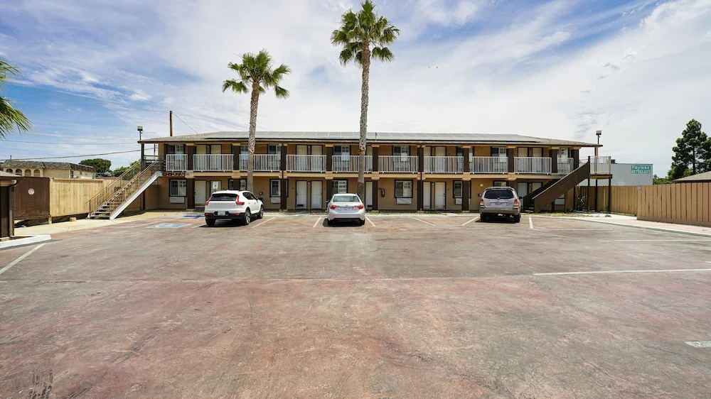 Holiday Lodge Motel Antioch