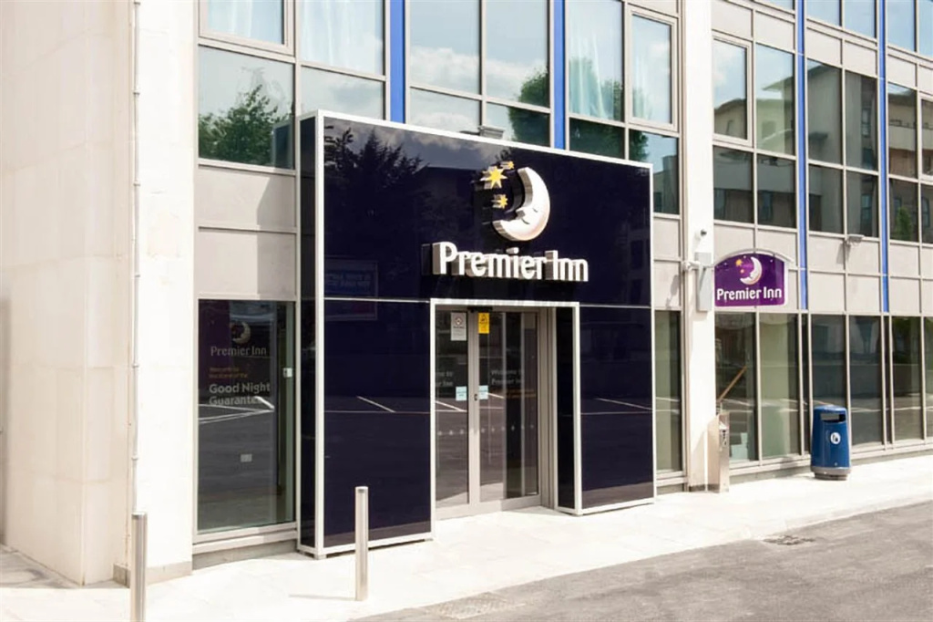 Premier Inn London Hendon - The Hyde — фото