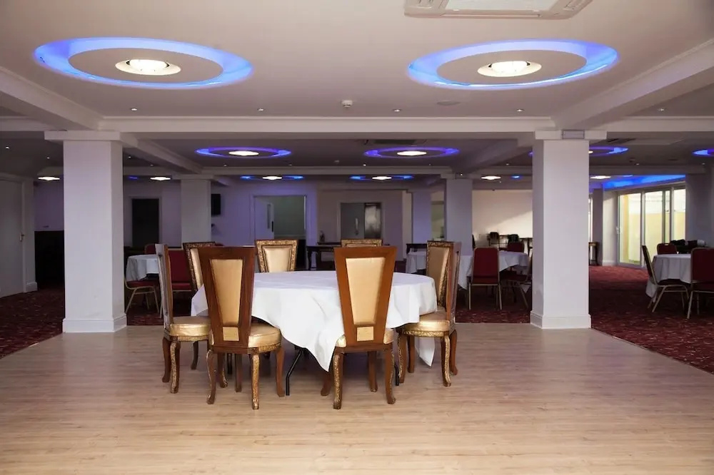 Hotel photo 12