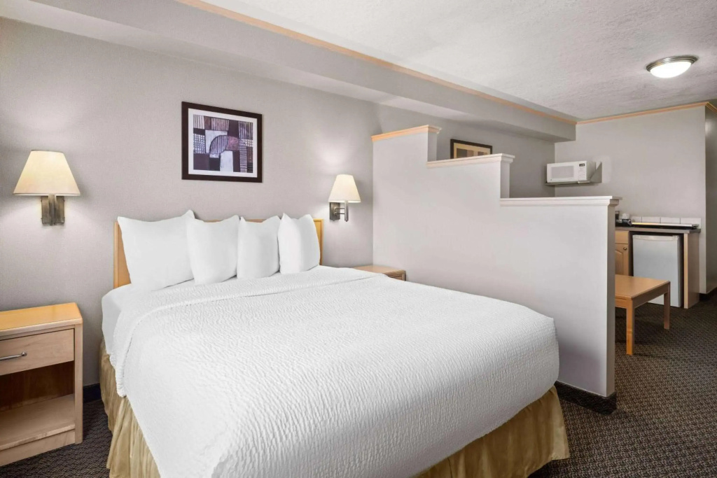Travelodge by Wyndham Fort McMurray - фото 42