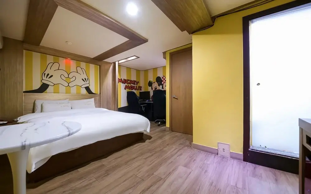 Hotel photo 12